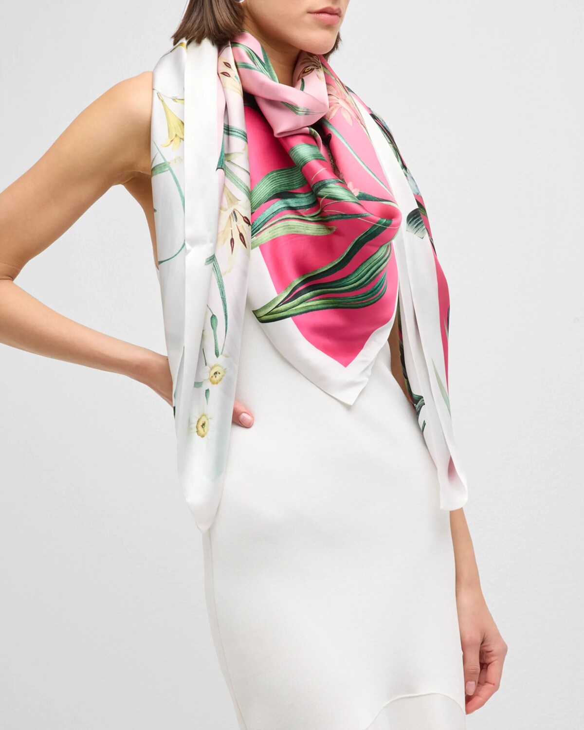 Двусторонний шелковый шарф Valerie St. Piece, цвет Pink Green Ombre Multi Colour Print
Двусторонний шелковый шарф Valerie St. Piece, цвет Pink Green Ombre Multi Colour Print