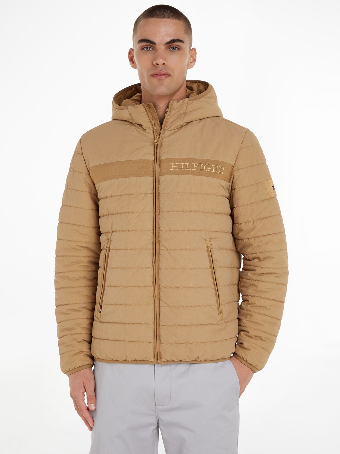 Утепленная куртка из хлопковой смеси с капюшоном Tommy Hilfiger, классический хаки
Утепленная куртка из хлопковой смеси с капюшоном Tommy Hilfiger, классический хаки