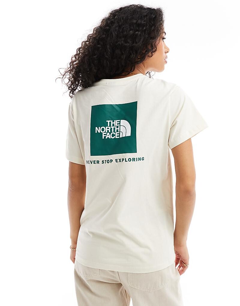 Футболка The North Face – Redbox – Legeres цвета Wollwei =f mit R cckenprint
Футболка The North Face – Redbox – Legeres цвета Wollwei =f mit R cckenprint