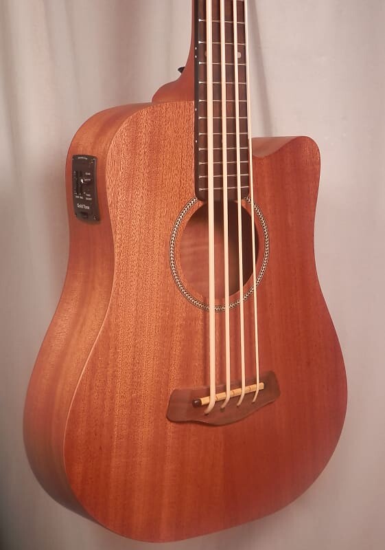 Басс гитара GoldTone Fretted Acoustic Electric Micro Bass with gig bag 23" Scale Set up for Sale
Басс гитара GoldTone Fretted Acoustic Electric Micro Bass with gig bag 23" Scale Set up for Sale