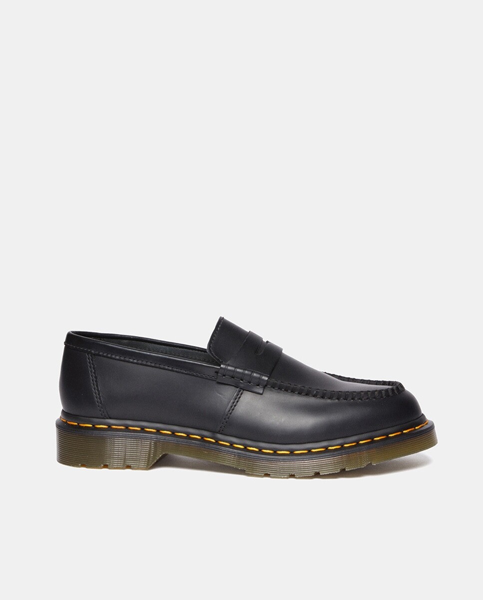 Женские кожаные лоферы Penton с платформой и деталями-маской Dr. Martens, черный
Женские кожаные лоферы Penton с платформой и деталями-маской Dr. Martens, черный