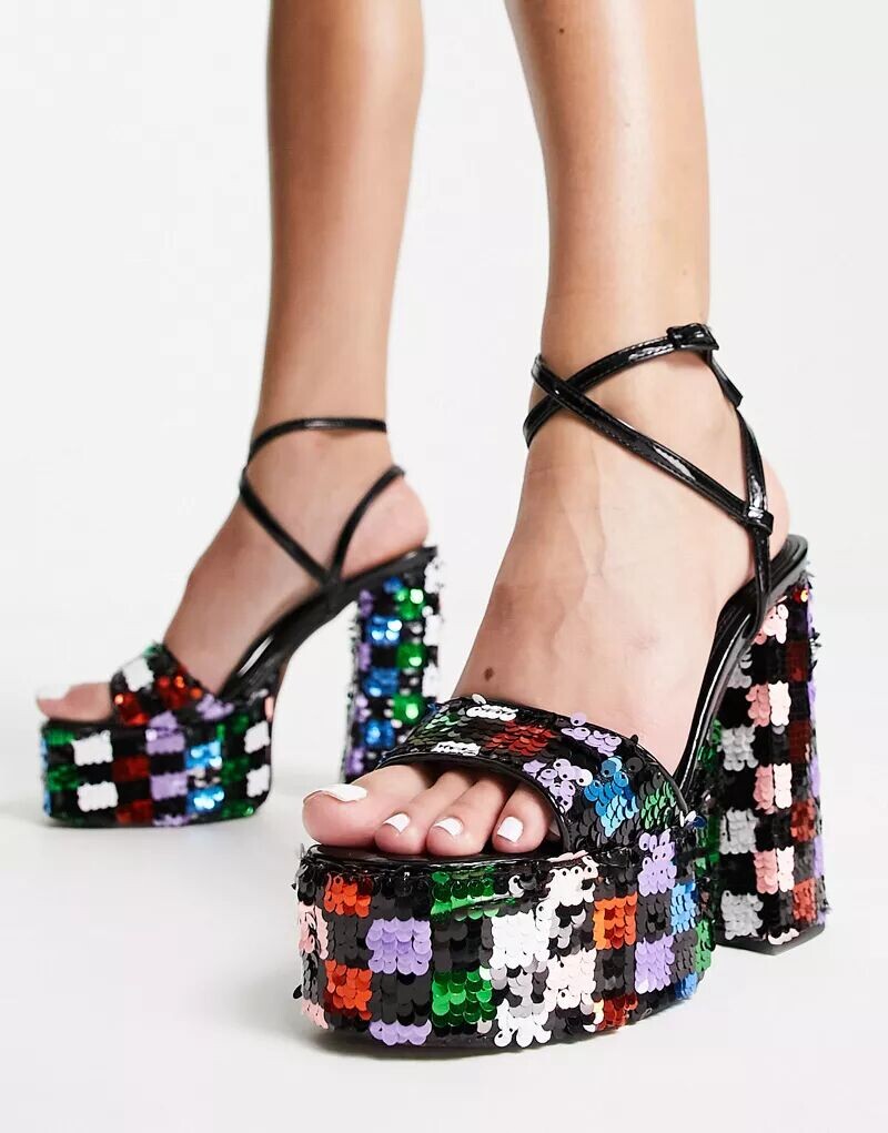 Черные туфли на каблуке на платформе River Island с клетчатой подошвой с пайетками
Черные туфли на каблуке на платформе River Island с клетчатой подошвой с пайетками