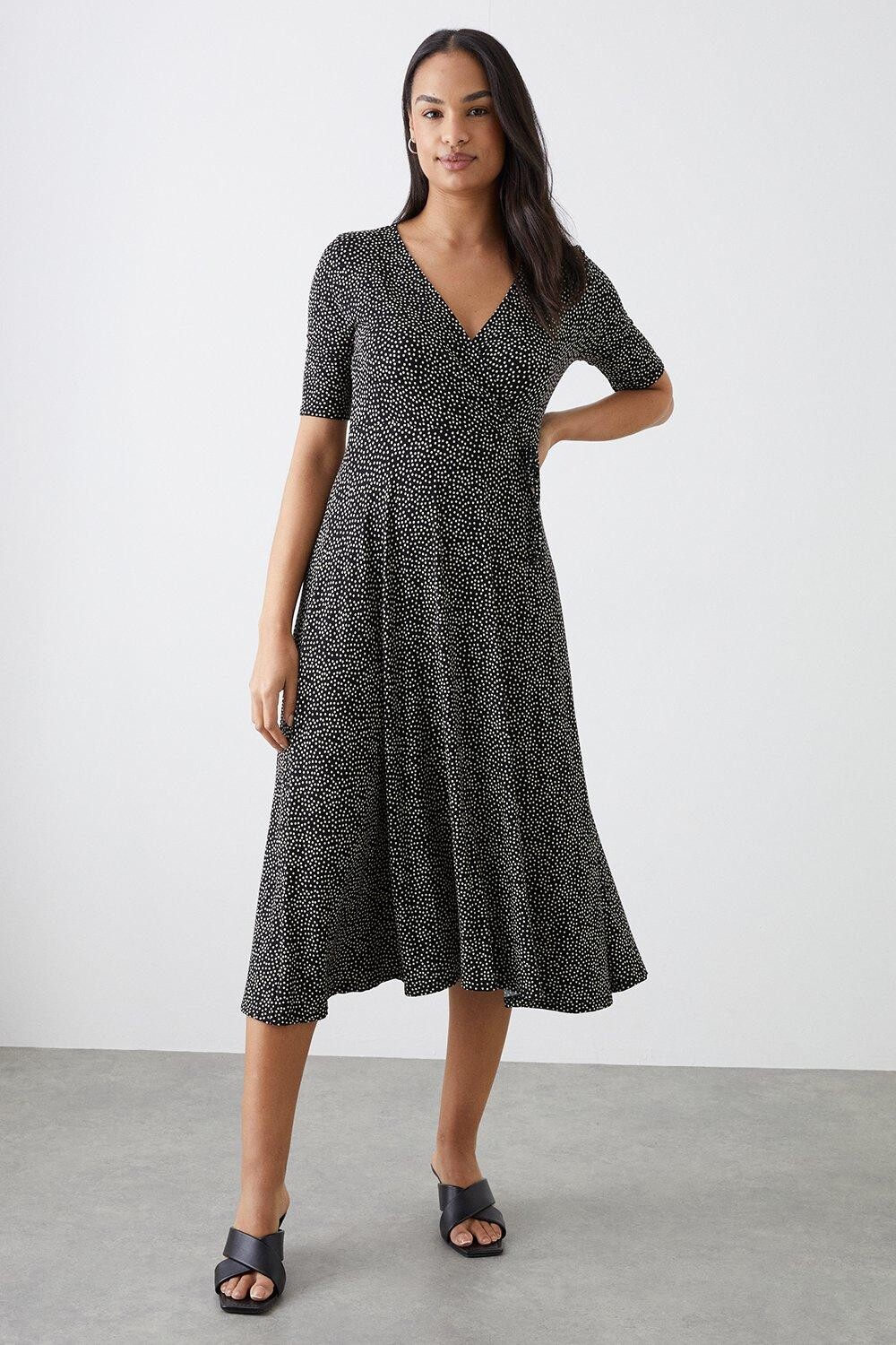 Платье с запахом и короткими рукавами с однотонным принтом Dorothy Perkins, синий
Платье с запахом и короткими рукавами с однотонным принтом Dorothy Perkins, синий