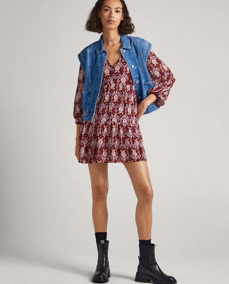 Короткое платье с V-образным вырезом и орнаментальным принтом Pepe Jeans, мультиколор
Короткое платье с V-образным вырезом и орнаментальным принтом Pepe Jeans, мультиколор