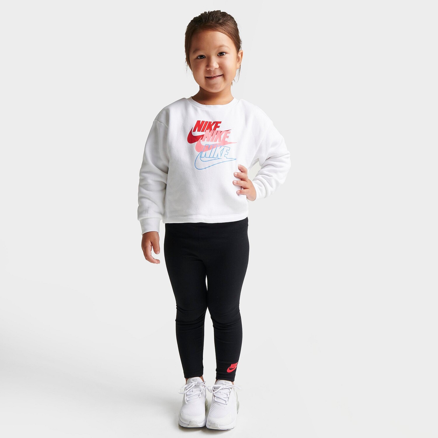Комплект из толстовки и леггинсов с круглым вырезом Nike Glow Time для девочек (для малышей), черный
Комплект из толстовки и леггинсов с круглым вырезом Nike Glow Time для девочек (для малышей), черный