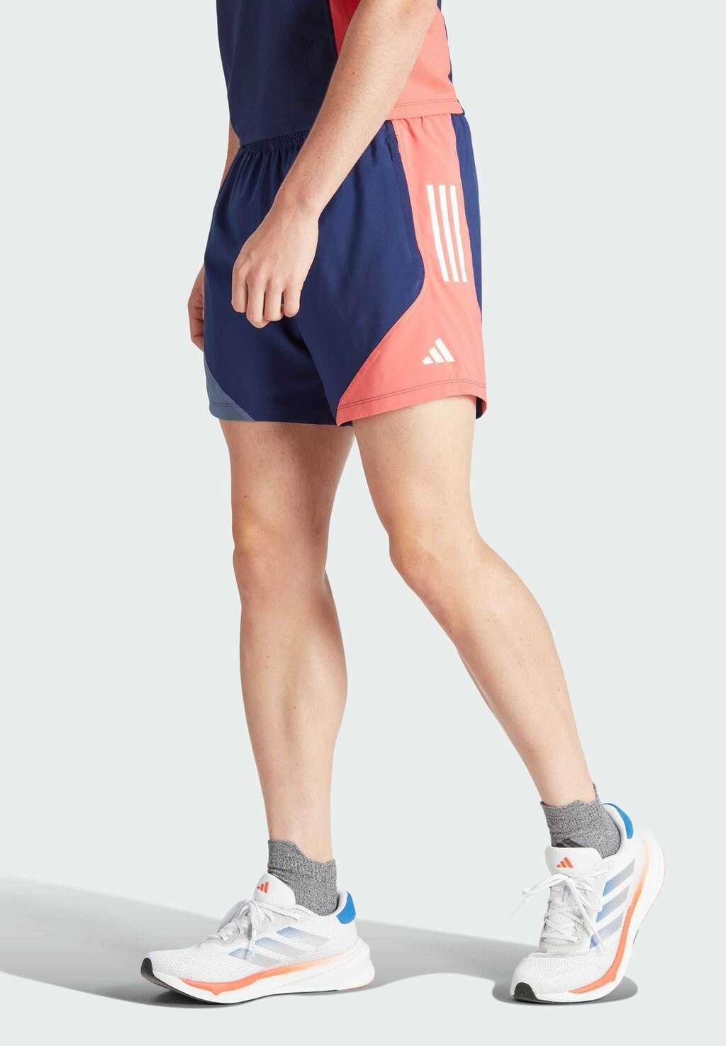 Спортивные шорты Own The Run Colorblock Adidas, цвет dark blue preloved ink preloved scarlet
Спортивные шорты Own The Run Colorblock Adidas, цвет dark blue preloved ink preloved scarlet