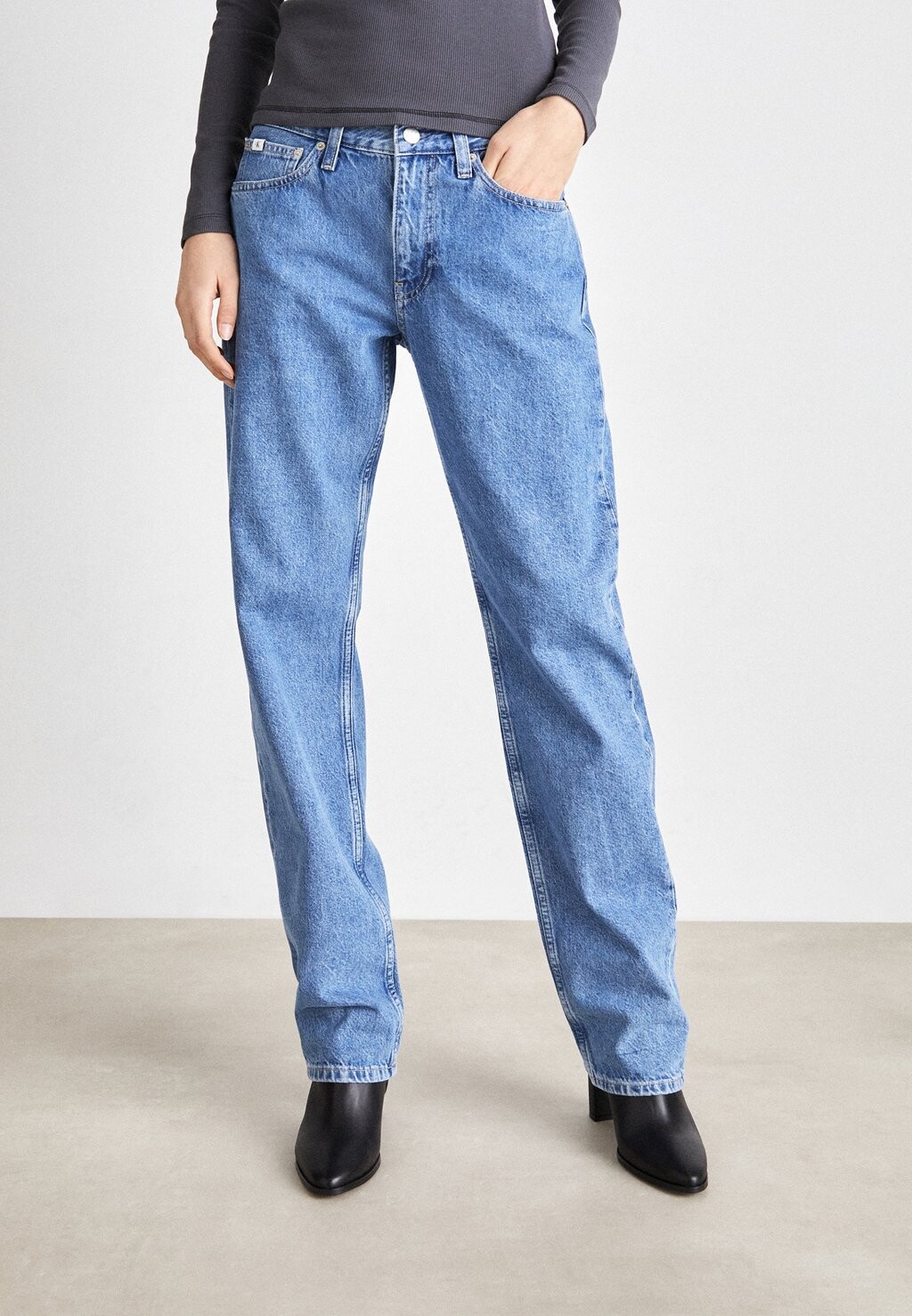 Футболка с длинным рукавом Hero Monologue Long Sleeve Calvin Klein Jeans, цвет washed black
Футболка с длинным рукавом Hero Monologue Long Sleeve Calvin Klein Jeans, цвет washed black