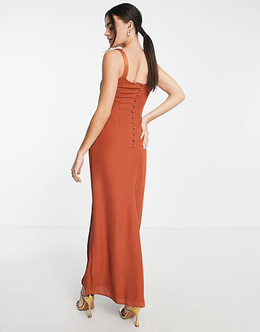 Ржавое платье макси Bridesmaids с атласным изогнутым вырезом и разрезами ASOS DESIGN Bridesmaids
Ржавое платье макси Bridesmaids с атласным изогнутым вырезом и разрезами ASOS DESIGN Bridesmaids