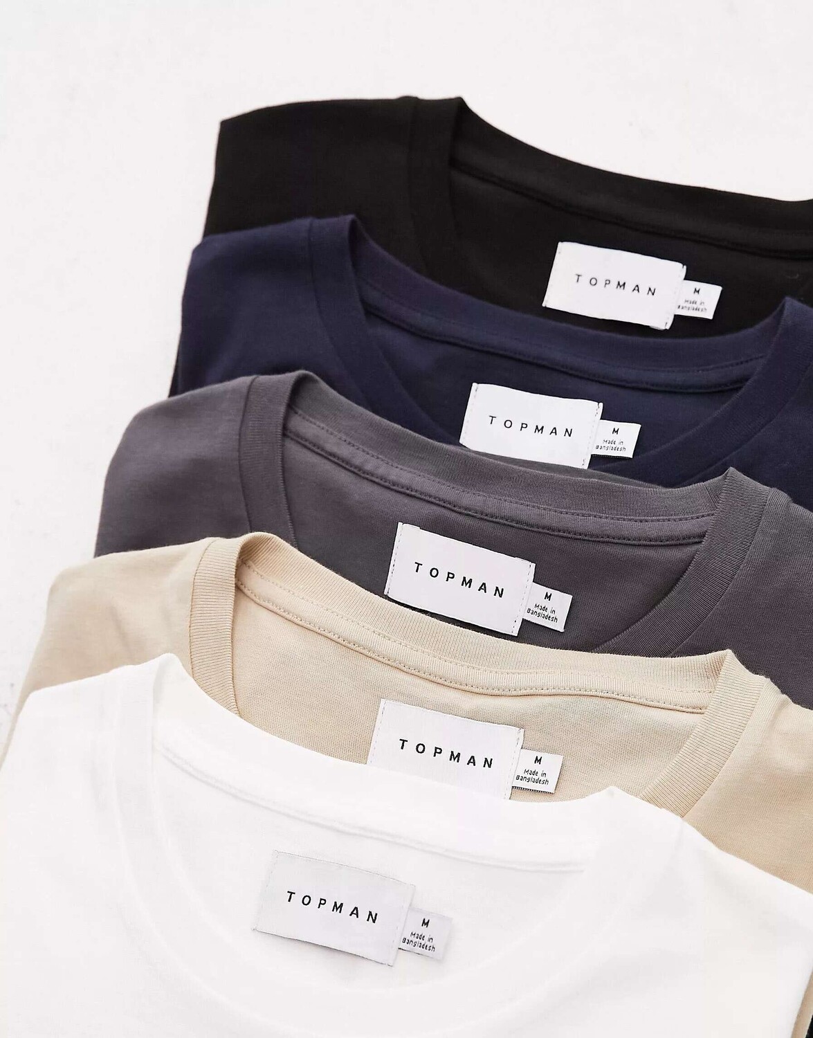 Комплект классических футболок Topman из 5 цветов черного, белого, серого, каменного и темно-синего цветов
Комплект классических футболок Topman из 5 цветов черного, белого, серого, каменного и темно-синего цветов