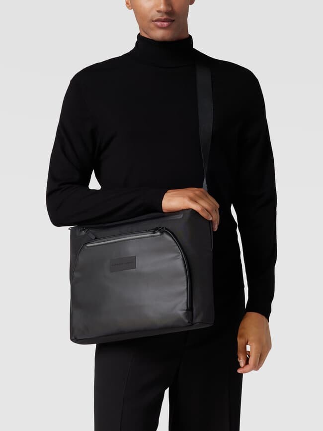 Сумка для ноутбука с детальной этикеткой, модель Urban Eco Messenger Bag Porsche Design, черный
Сумка для ноутбука с детальной этикеткой, модель Urban Eco Messenger Bag Porsche Design, черный