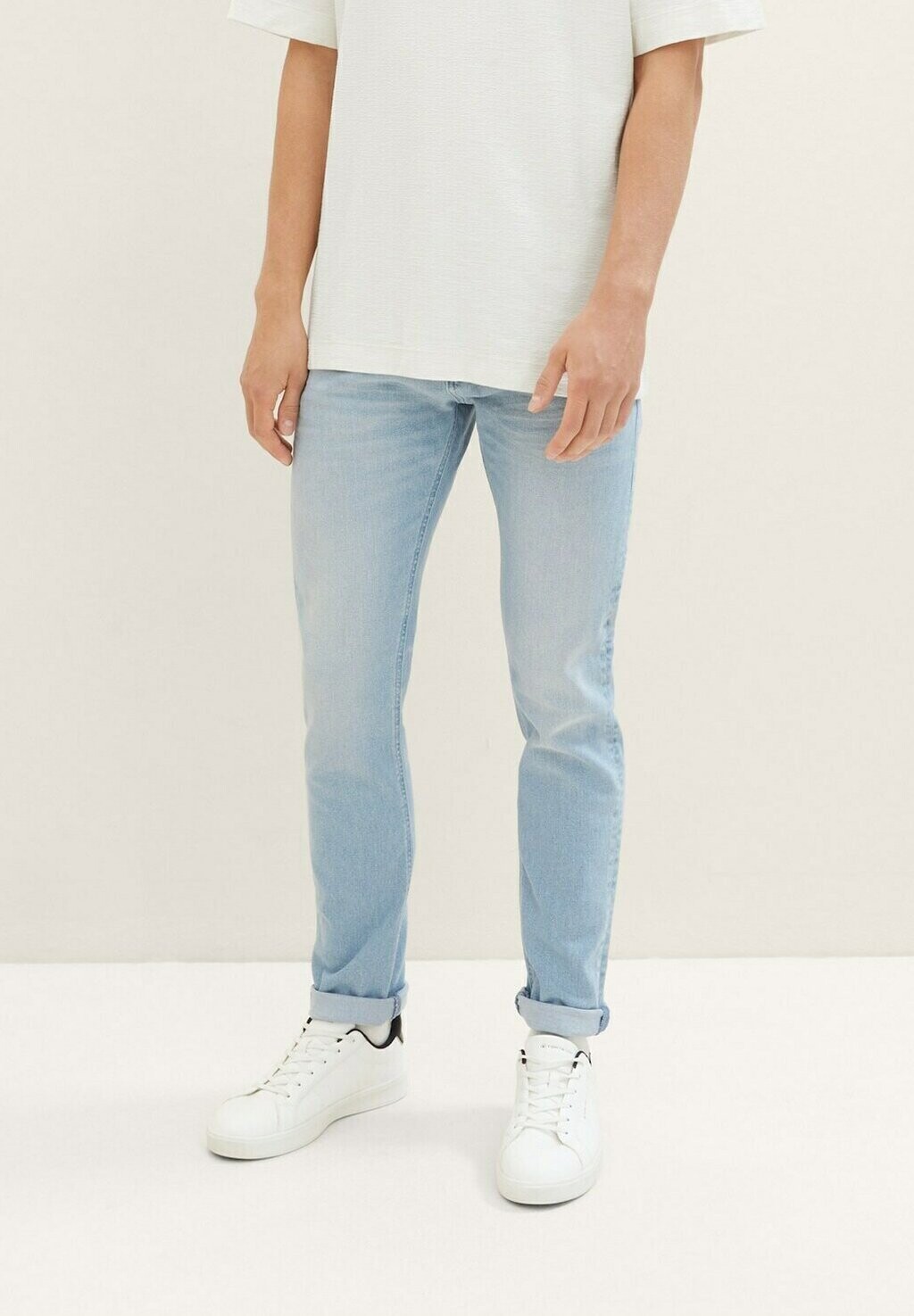 Джинсы приталенного кроя SLIM PIERS TOM TAILOR DENIM, цвет light stone blue denim
Джинсы приталенного кроя SLIM PIERS TOM TAILOR DENIM, цвет light stone blue denim