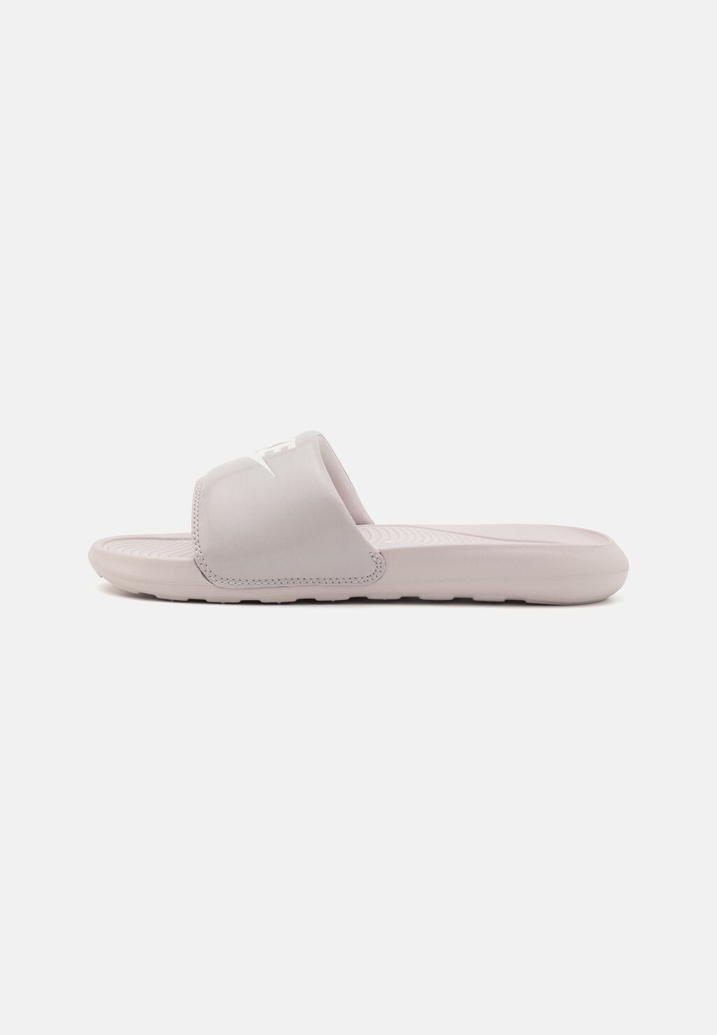 Туфли-мюли на плоской подошве VICTORI ONE SLIDE Nike Sportswear, цвет platinum violet/sail
Туфли-мюли на плоской подошве VICTORI ONE SLIDE Nike Sportswear, цвет platinum violet/sail