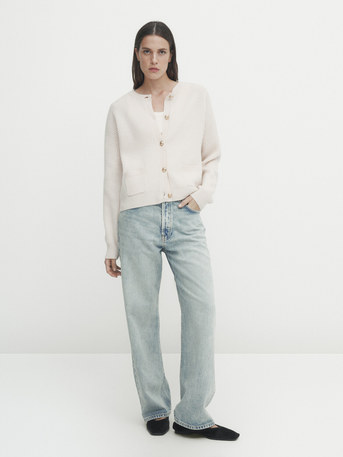 Трикотажный кардиган из полушерсти фиолетового трикотажа Massimo Dutti, кремовый, Фиолетовый
Трикотажный кардиган из полушерсти фиолетового трикотажа Massimo Dutti, кремовый, Фиолетовый