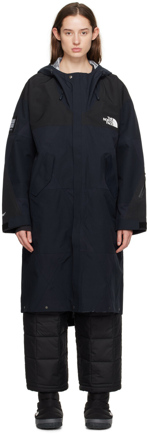 Темно-синее и черное геодезическое пальто The North Face Edition Undercover, цвет TNF black/Aviator navy
Темно-синее и черное геодезическое пальто The North Face Edition Undercover, цвет TNF black/Aviator navy