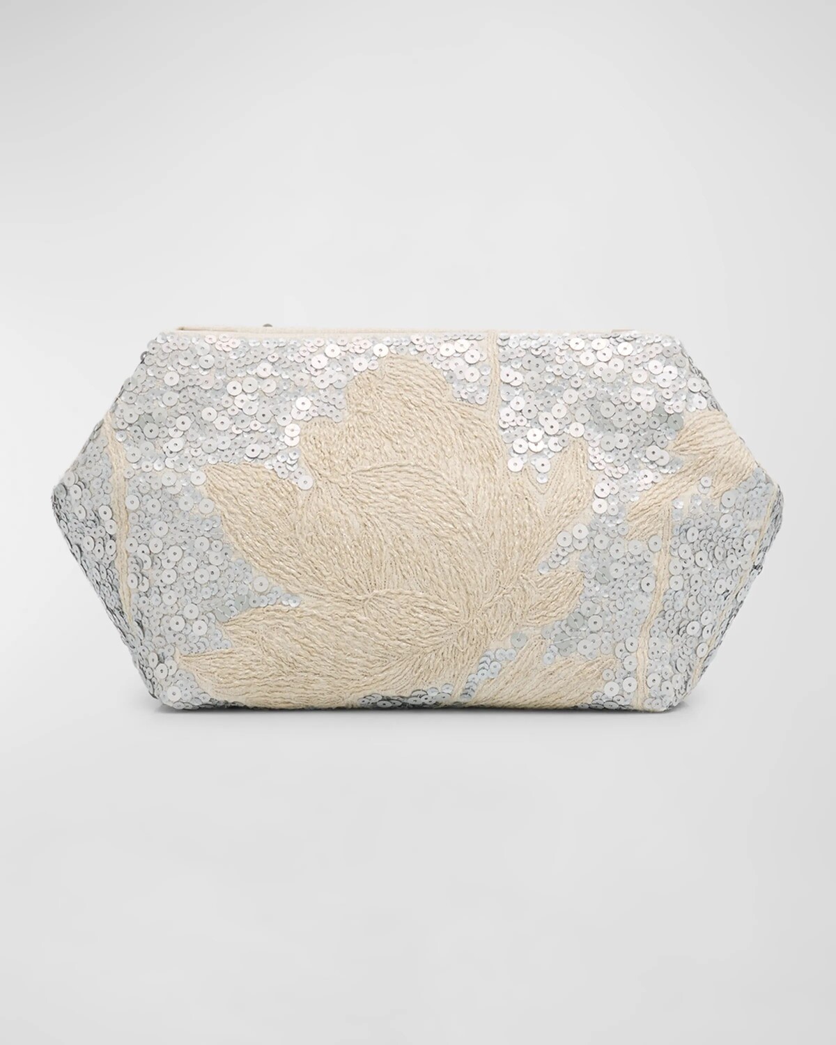 Клатч с принтом магнолии и пайетками Brunello Cucinelli, цвет Beige Silver
Клатч с принтом магнолии и пайетками Brunello Cucinelli, цвет Beige Silver