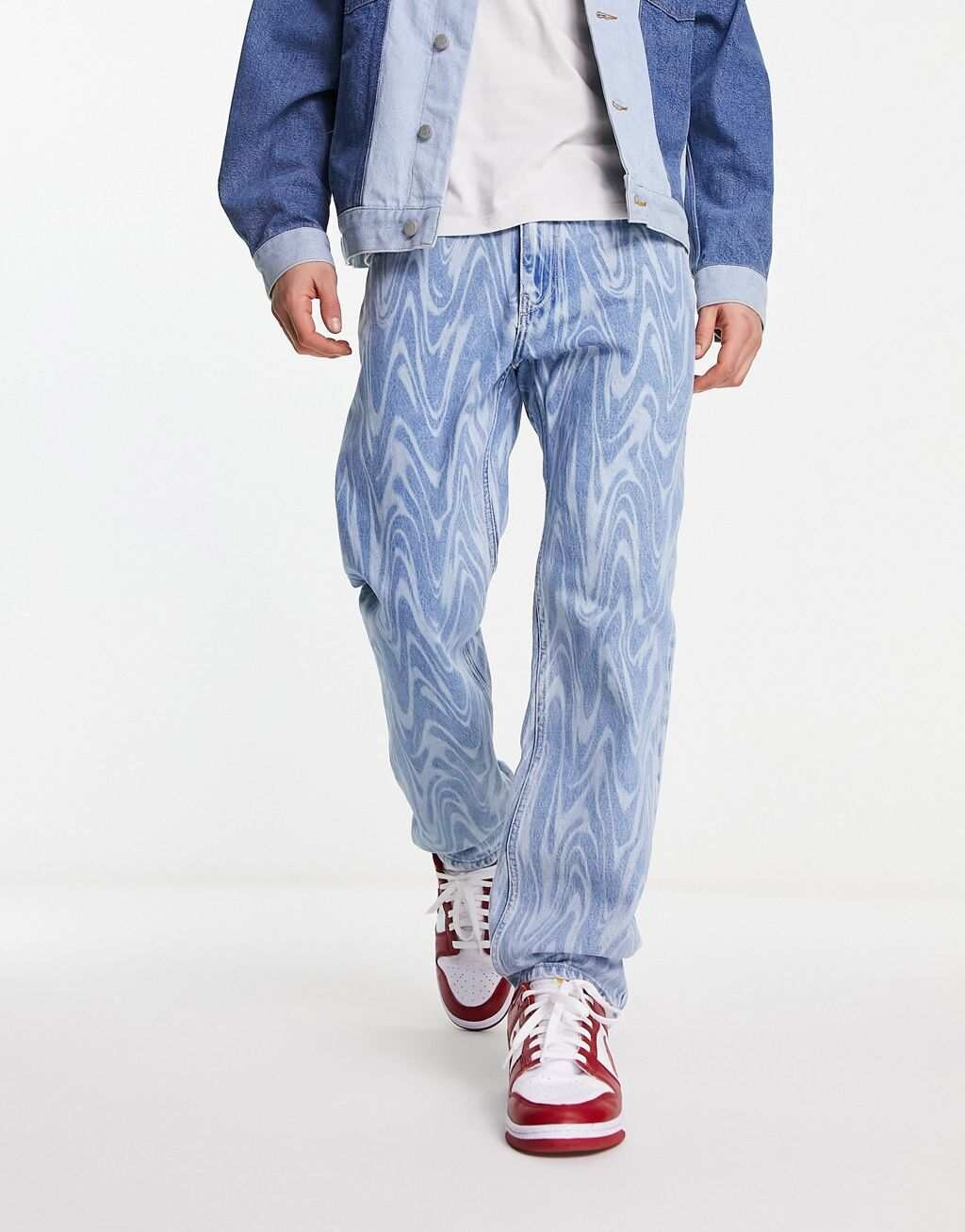 Tommy Jeans Ethan свободные прямые джинсы с мраморным рисунком из светлого денима
Tommy Jeans Ethan свободные прямые джинсы с мраморным рисунком из светлого денима