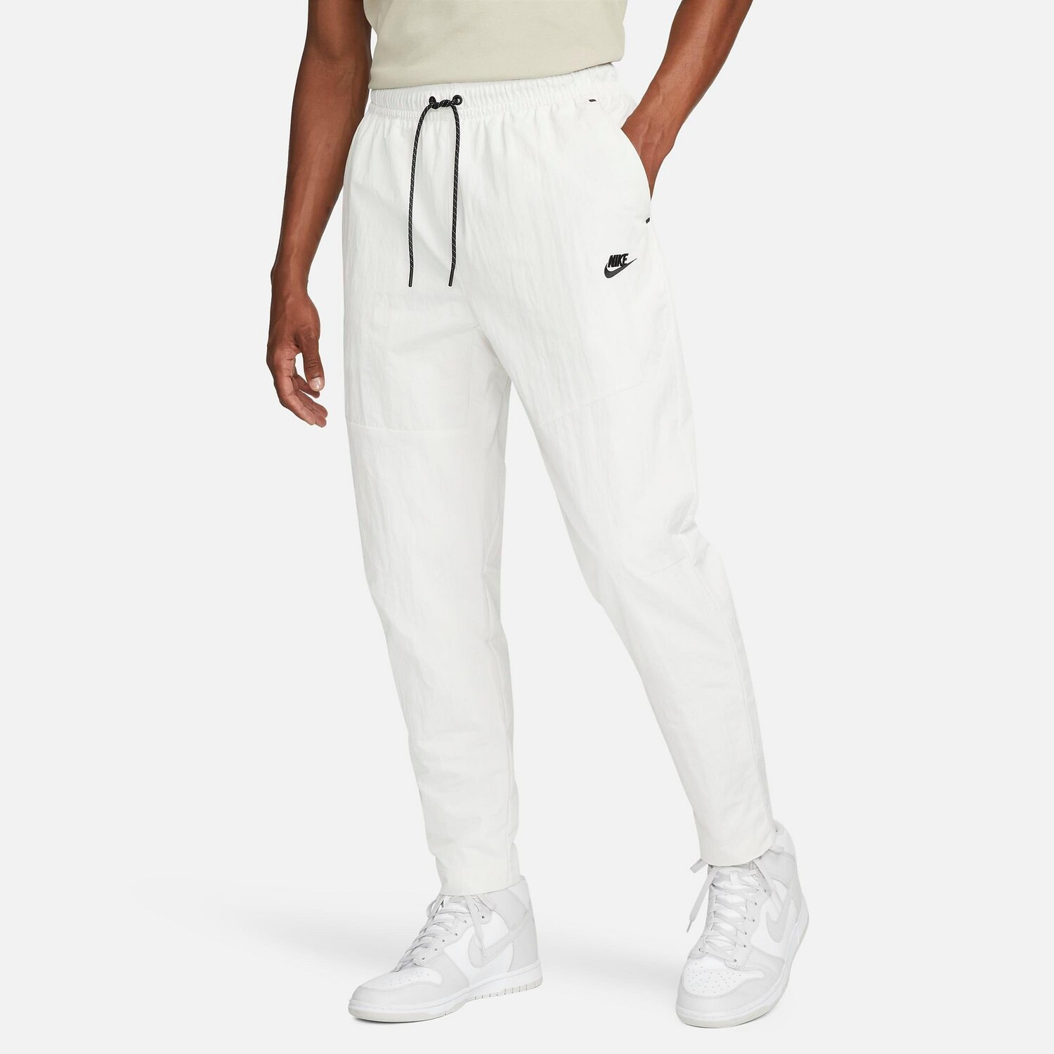 Мужские брюки Nike Sportswear Tech Essentials на подкладке для повседневного использования, белый
Мужские брюки Nike Sportswear Tech Essentials на подкладке для повседневного использования, белый