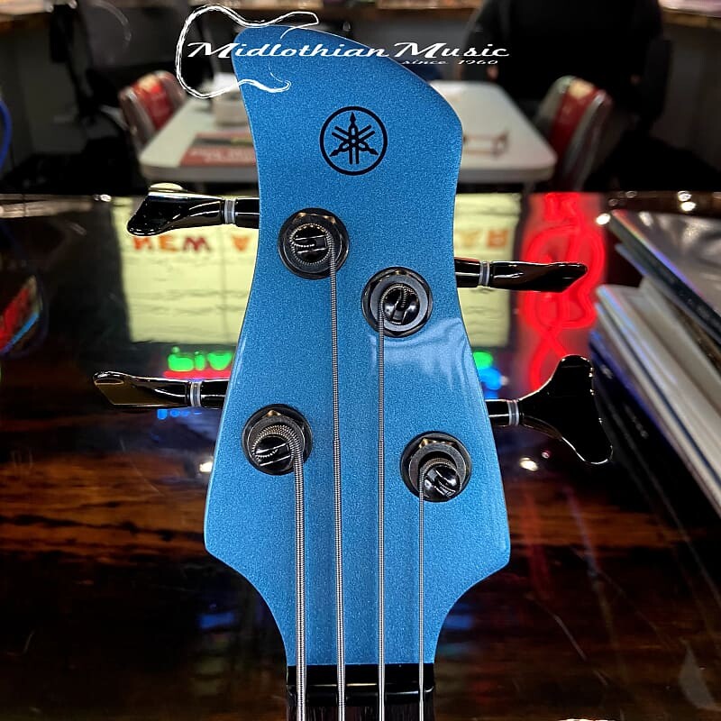 Басс гитара Yamaha TRBX304 Bass Guitar - 4-String Bass Guitar - Factory Blue Gloss Finish
Басс гитара Yamaha TRBX304 Bass Guitar - 4-String Bass Guitar - Factory Blue Gloss Finish