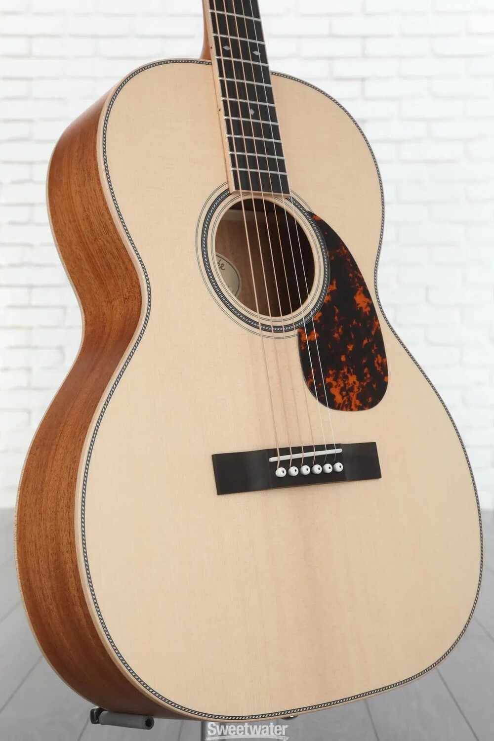 Акустическая гитара Larrivee 000-40 Mahogany Legacy Series - натуральный сатин
Акустическая гитара Larrivee 000-40 Mahogany Legacy Series - натуральный сатин