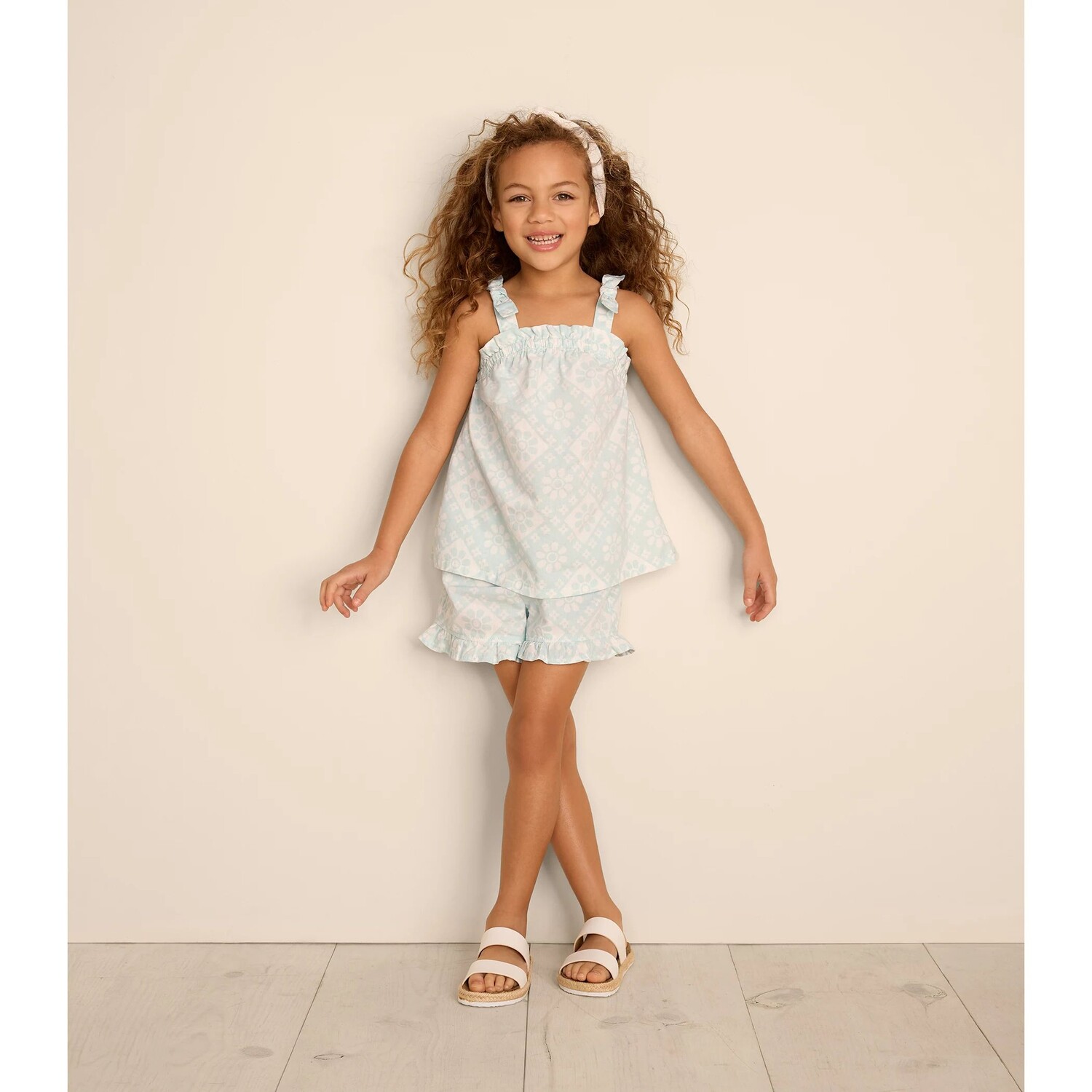 Комплект из майки и шорт с завязками для детей 4–8 лет Little Co. от Lauren Conrad Little Co. by Lauren Conrad
Комплект из майки и шорт с завязками для детей 4–8 лет Little Co. от Lauren Conrad Little Co. by Lauren Conrad