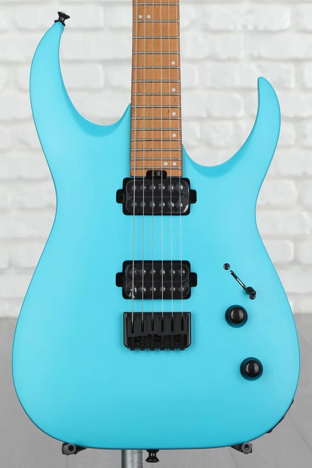 Jackson Pro Series Signature Misha Mansoor Juggernaut HT6 — матовый синий мороз
Jackson Pro Series Signature Misha Mansoor Juggernaut HT6 — матовый синий мороз
