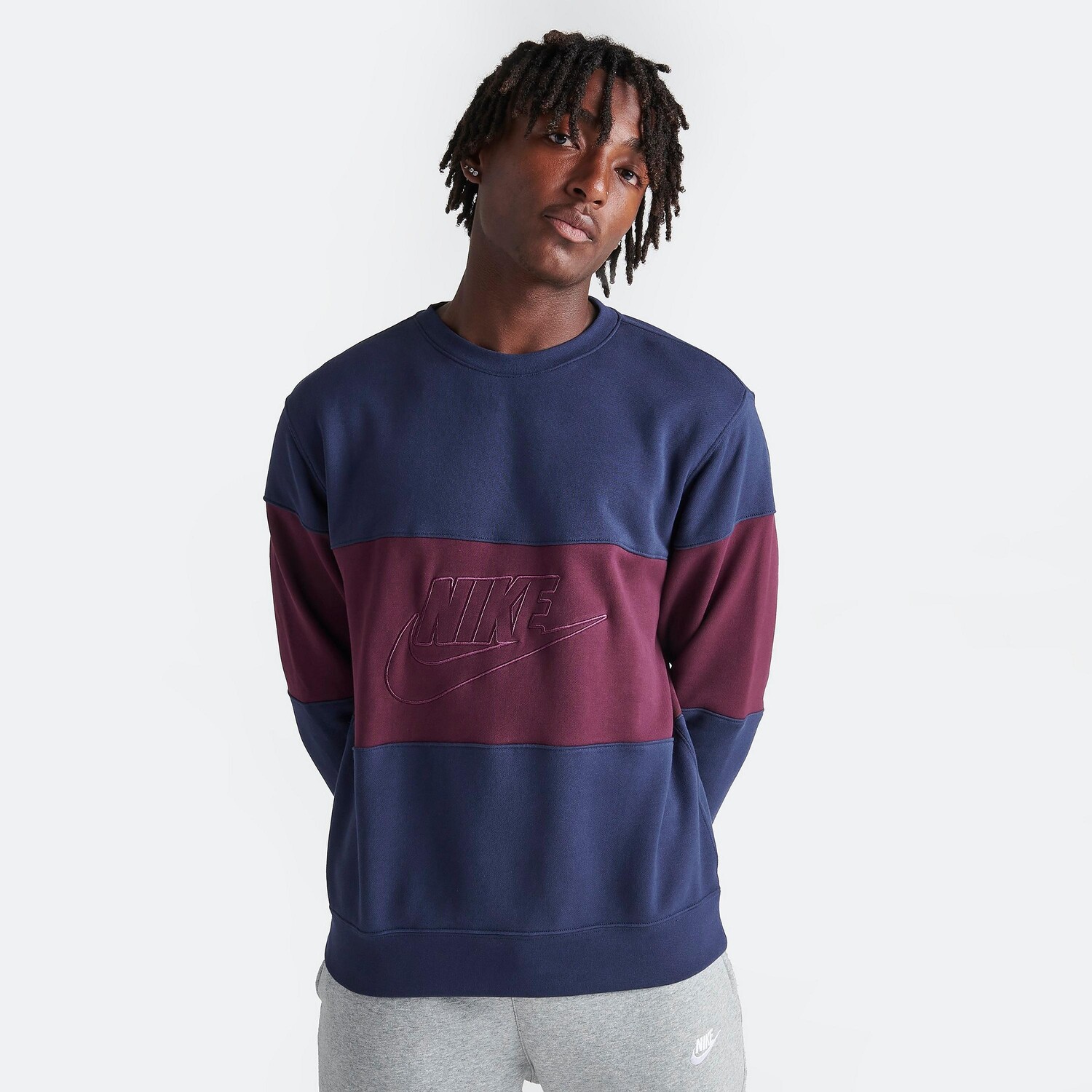 Мужской свитшот с круглым вырезом с цветными блоками Nike Club French Terry, синий
Мужской свитшот с круглым вырезом с цветными блоками Nike Club French Terry, синий