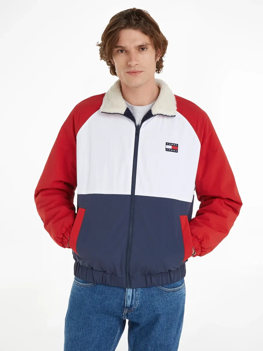 Короткая куртка Tommy Jeans "TJM REVERSIBLE SHERPA JACKET", без капюшона, цвет Twilight Navy / Multi
Короткая куртка Tommy Jeans "TJM REVERSIBLE SHERPA JACKET", без капюшона, цвет Twilight Navy / Multi