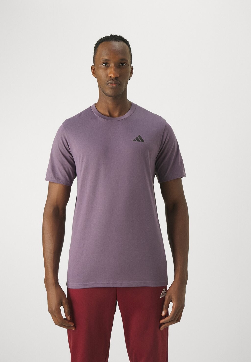 Спортивная футболка Train Essentials Feelready Training Adidas, цвет shadow violet/black
Спортивная футболка Train Essentials Feelready Training Adidas, цвет shadow violet/black