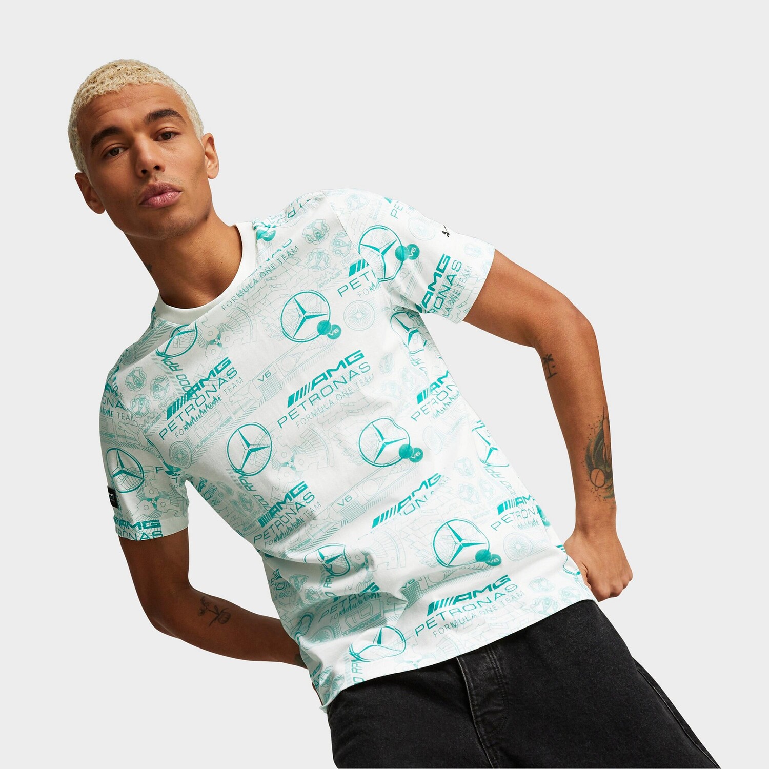 Мужская футболка с графическим принтом Puma Mercedes AMG Petronas F1 со сплошным принтом, белый
Мужская футболка с графическим принтом Puma Mercedes AMG Petronas F1 со сплошным принтом, белый