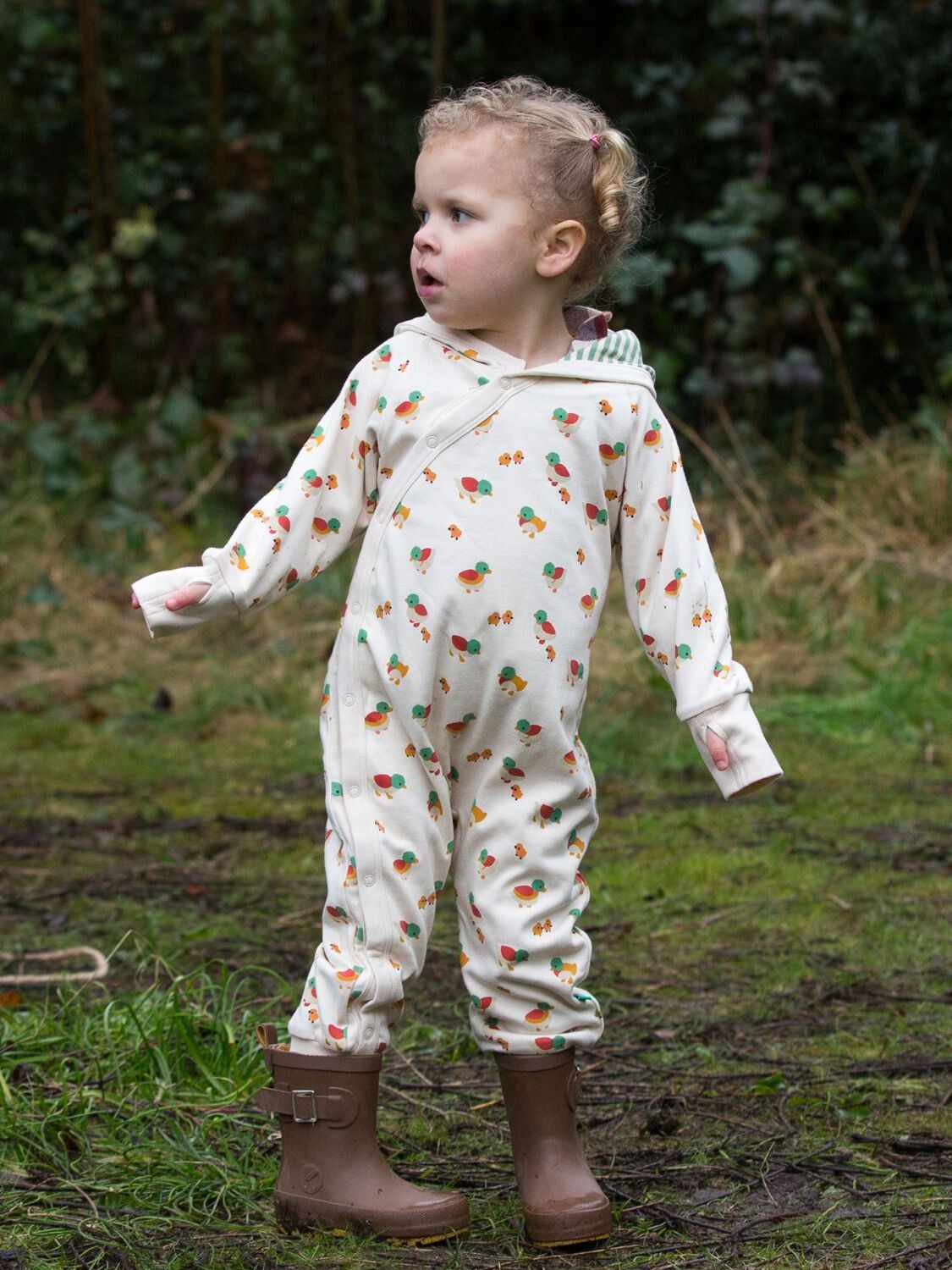 Двусторонний комбинезон с капюшоном Little Green Radicals Baby Snug As A Bug, кремовый
Двусторонний комбинезон с капюшоном Little Green Radicals Baby Snug As A Bug, кремовый