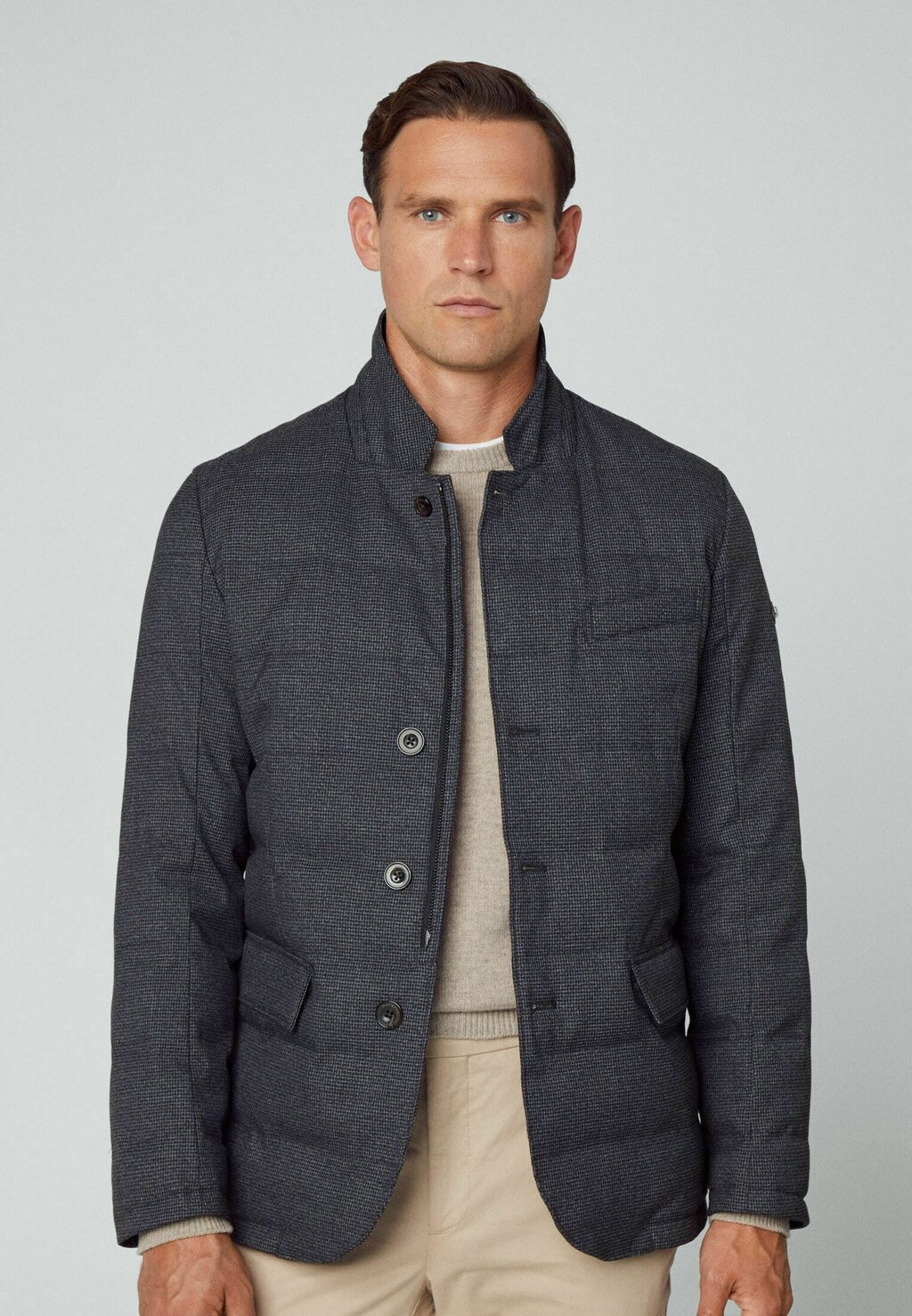 Куртка межсезонная Hackett London Outdoor Jacket Down Ptooth Blazer Hackett London, цвет charcoal grey
Куртка межсезонная Hackett London Outdoor Jacket Down Ptooth Blazer Hackett London, цвет charcoal grey