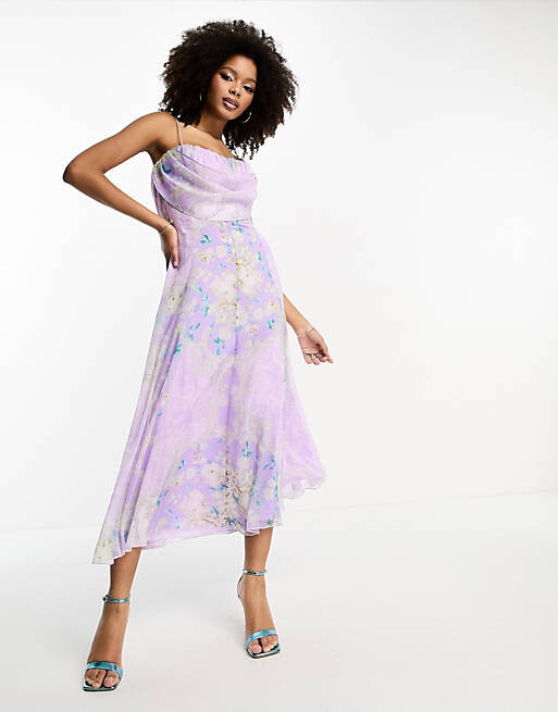 Корсетное платье миди с мягким воротником спереди ASOS DESIGN с сиреневым цветочным принтом
Корсетное платье миди с мягким воротником спереди ASOS DESIGN с сиреневым цветочным принтом