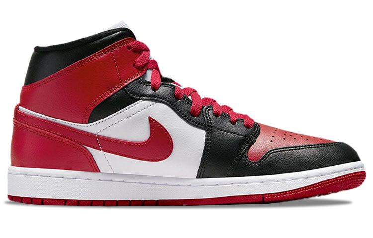 Кроссовки женские Jordan Air Jordan 1 Vintage баскетбольные, белый / красный / черный
Кроссовки женские Jordan Air Jordan 1 Vintage баскетбольные, белый / красный / черный