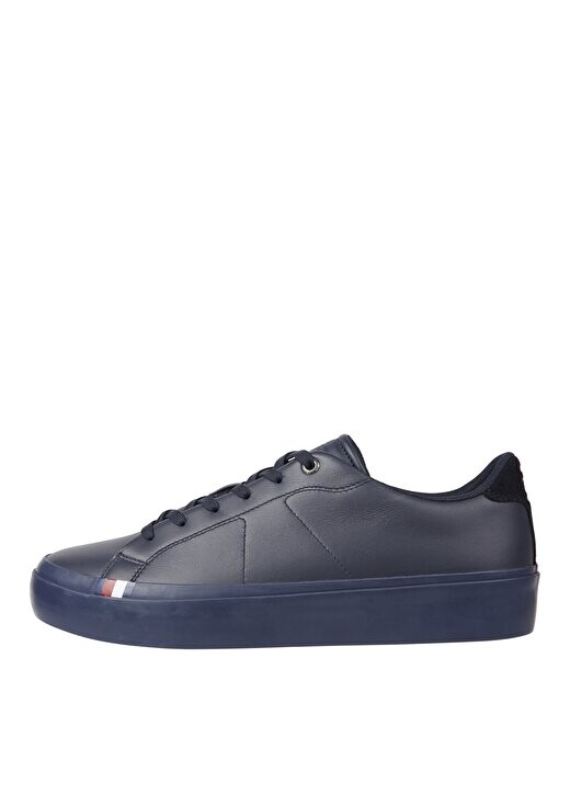 Темно-синие мужские кожаные кроссовки THICK VULC LOW PREMIUM LTH Tommy Hilfiger, темно-синий
Темно-синие мужские кожаные кроссовки THICK VULC LOW PREMIUM LTH Tommy Hilfiger, темно-синий