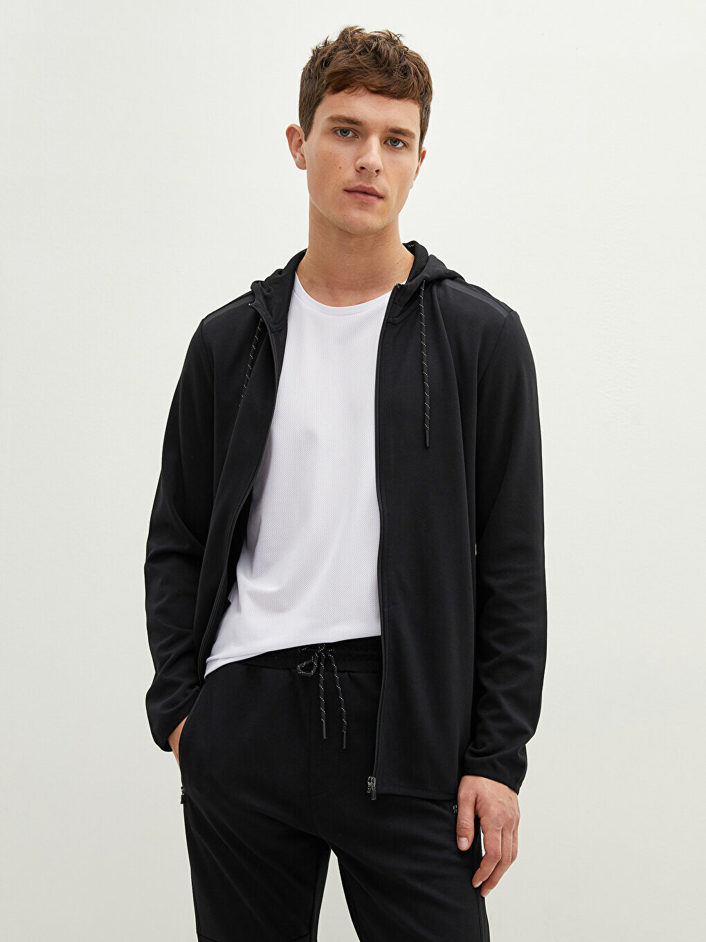 Мужской кардиган для активного спорта Slim Fit с капюшоном LCW Active, новый черный
Мужской кардиган для активного спорта Slim Fit с капюшоном LCW Active, новый черный