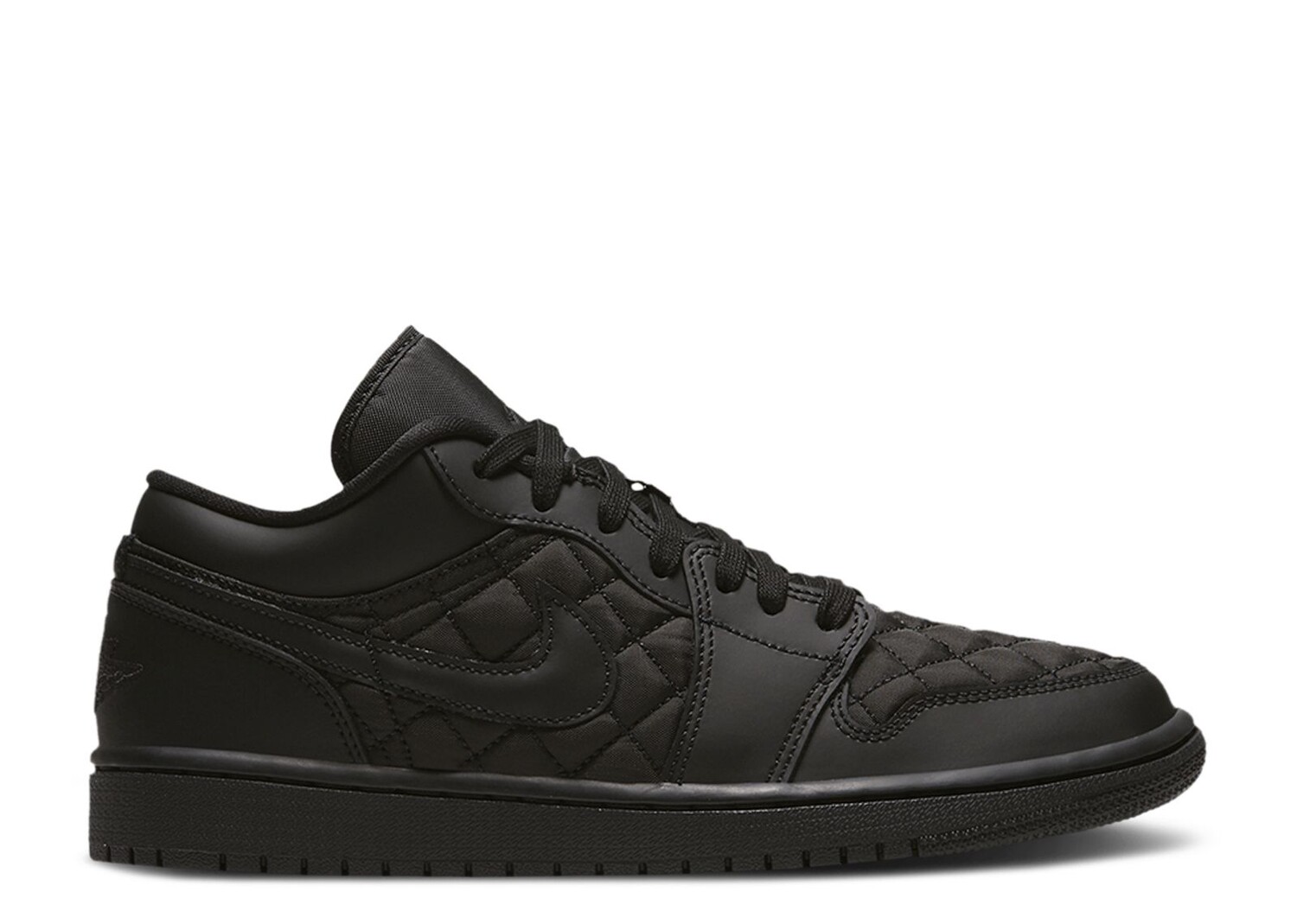Кроссовки Air Jordan Wmns Air Jordan 1 Low 'Triple Black Quilted', черный
Кроссовки Air Jordan Wmns Air Jordan 1 Low 'Triple Black Quilted', черный