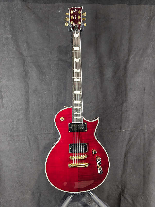 Электрогитара ESP LTD EC-1000T Deluxe CTM Flamed Maple Top See-Thru Black Cherry Electric Guitar
Электрогитара ESP LTD EC-1000T Deluxe CTM Flamed Maple Top See-Thru Black Cherry Electric Guitar