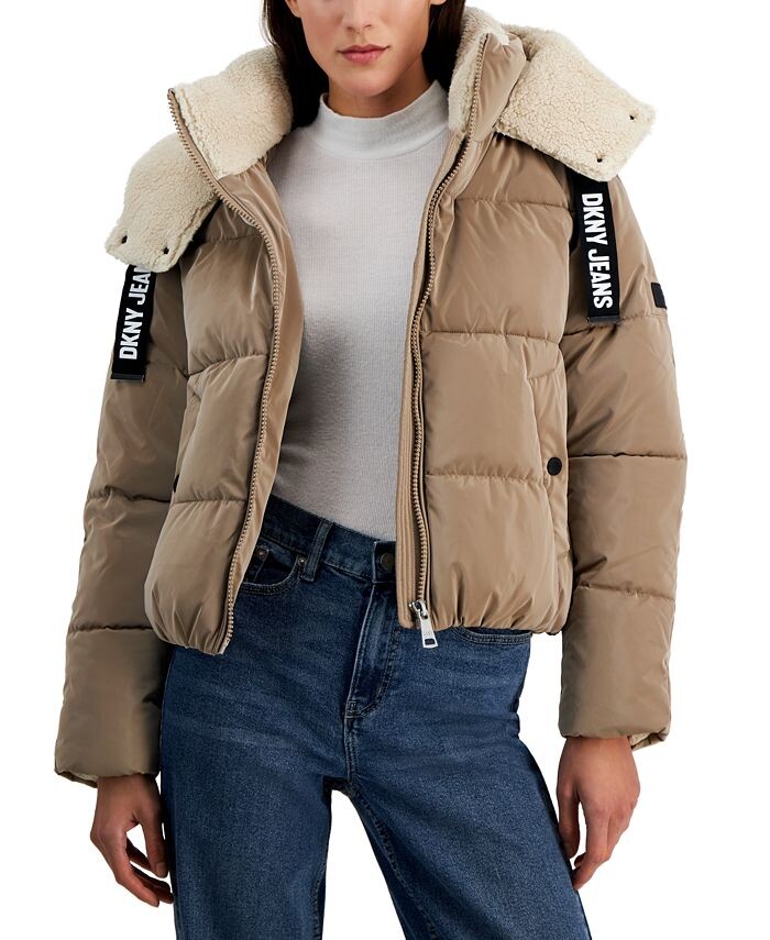 Женская куртка-пуховик с капюшоном и кулиской с логотипом DKNY Jeans, тан/бежевый
Женская куртка-пуховик с капюшоном и кулиской с логотипом DKNY Jeans, тан/бежевый