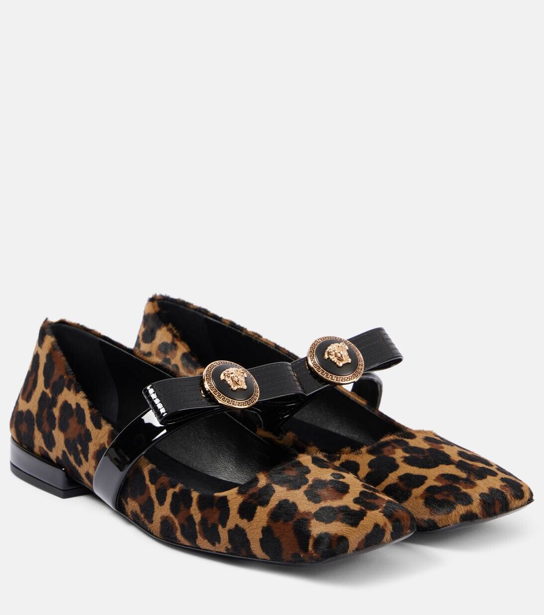 Туфли-лодочки Мэри Джейн из телячьей шерсти Gianni Ribbon Versace, цвет brown+black versace gold
Туфли-лодочки Мэри Джейн из телячьей шерсти Gianni Ribbon Versace, цвет brown+black versace gold
