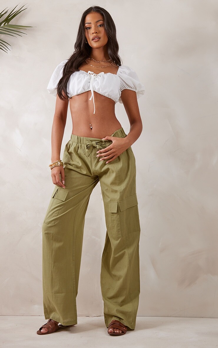 PrettyLittleThing Высокие брюки-карго цвета хаки со льняным эффектом и карманами
PrettyLittleThing Высокие брюки-карго цвета хаки со льняным эффектом и карманами