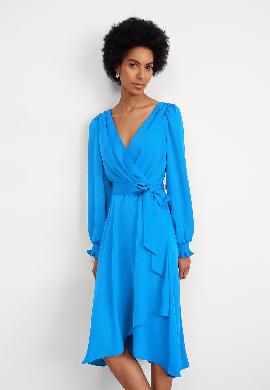 Коктейльное платье / Вечернее платье LONG BALLOON WITH SMOCKING CUFFS FAUX WRAP GOWN DKNY, темно-синий, Черный
Коктейльное платье / Вечернее платье LONG BALLOON WITH SMOCKING CUFFS FAUX WRAP GOWN DKNY, темно-синий, Черный