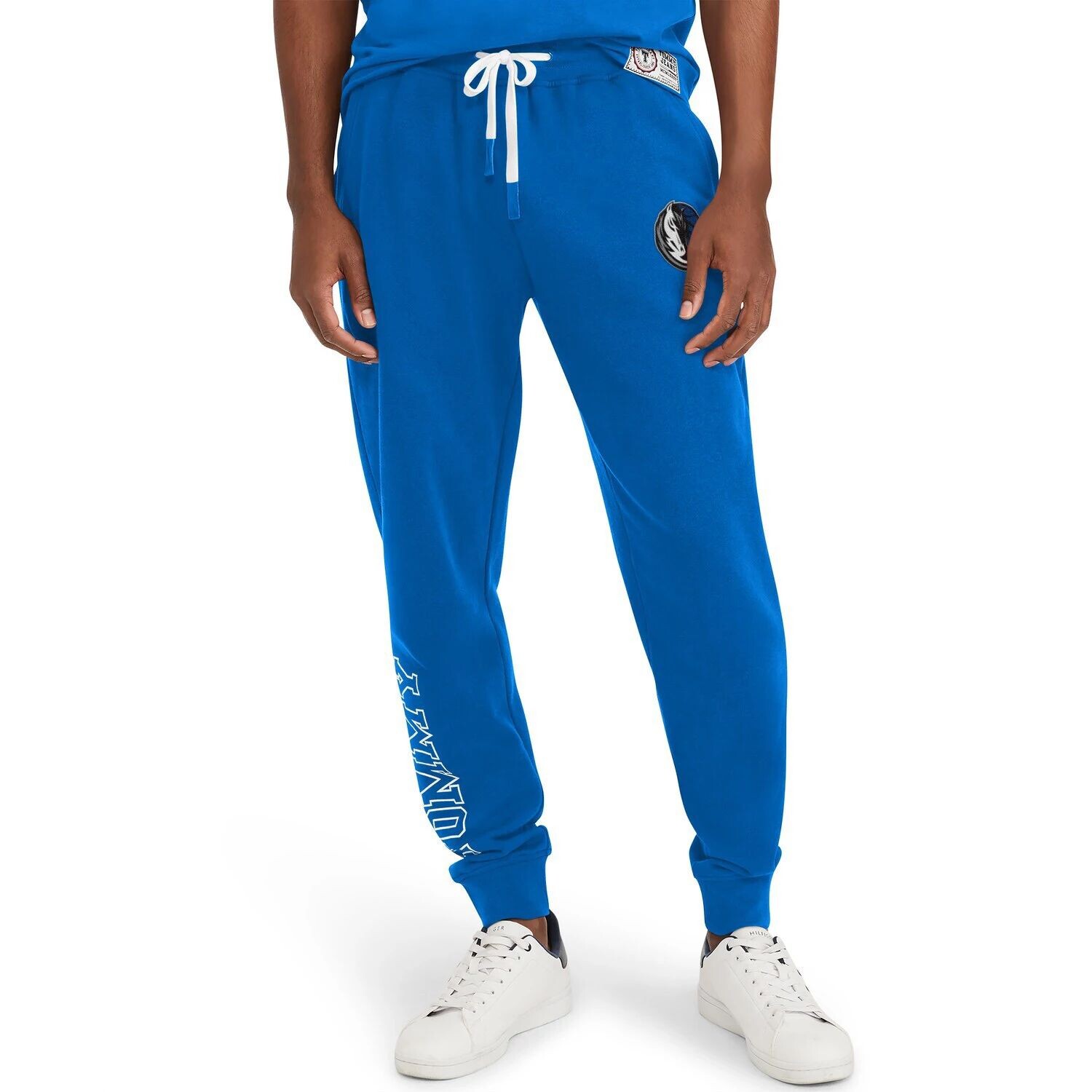 Мужские брюки для бега из флиса Tommy Jeans Royal Dallas Mavericks Carl Bi-Blend
Мужские брюки для бега из флиса Tommy Jeans Royal Dallas Mavericks Carl Bi-Blend