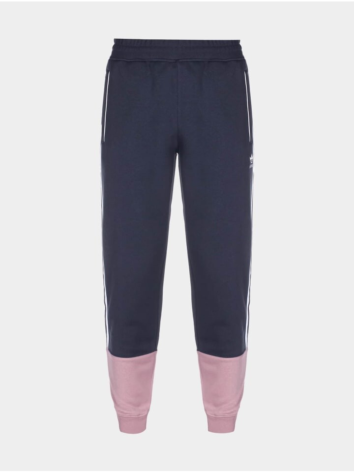 Спортивные штаны adidas, цвет shadow navy
Спортивные штаны adidas, цвет shadow navy