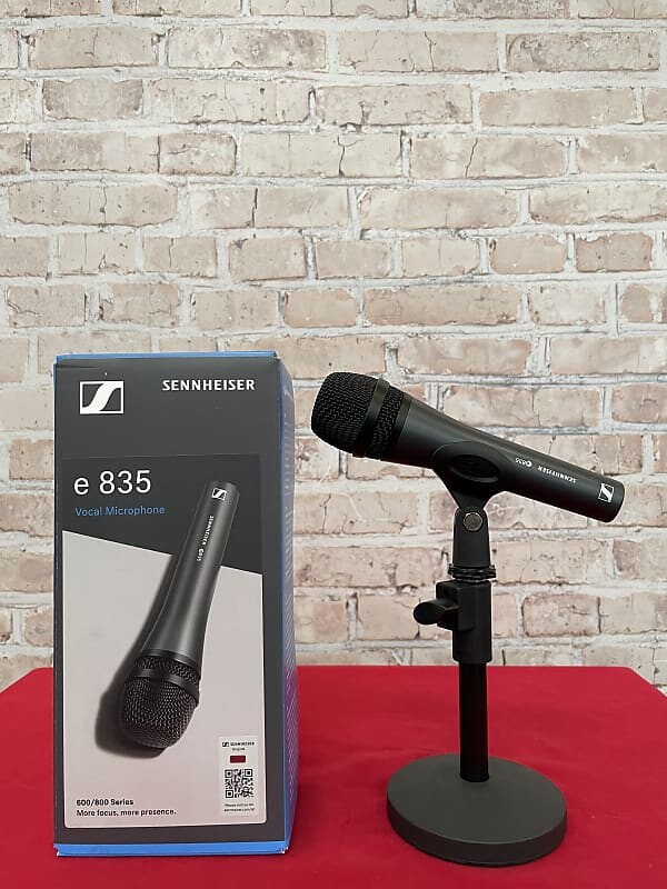 Кардиоидный динамический вокальный микрофон Sennheiser e835 Handheld Cardioid Dynamic Vocal Microphone
Кардиоидный динамический вокальный микрофон Sennheiser e835 Handheld Cardioid Dynamic Vocal Microphone