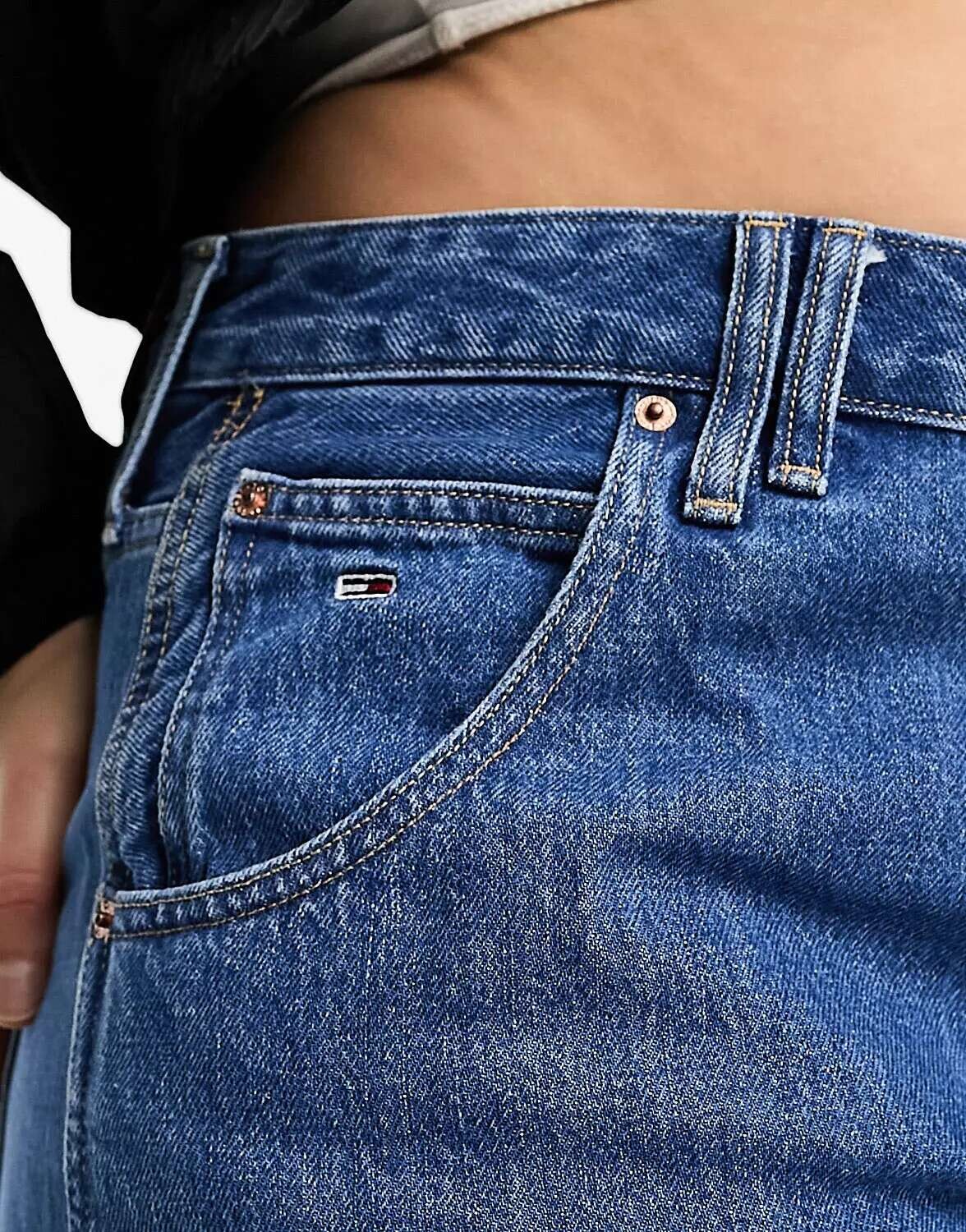 Мешковатые джинсы Tommy Jeans Plus с низкой посадкой и ромашками средней стирки
Мешковатые джинсы Tommy Jeans Plus с низкой посадкой и ромашками средней стирки