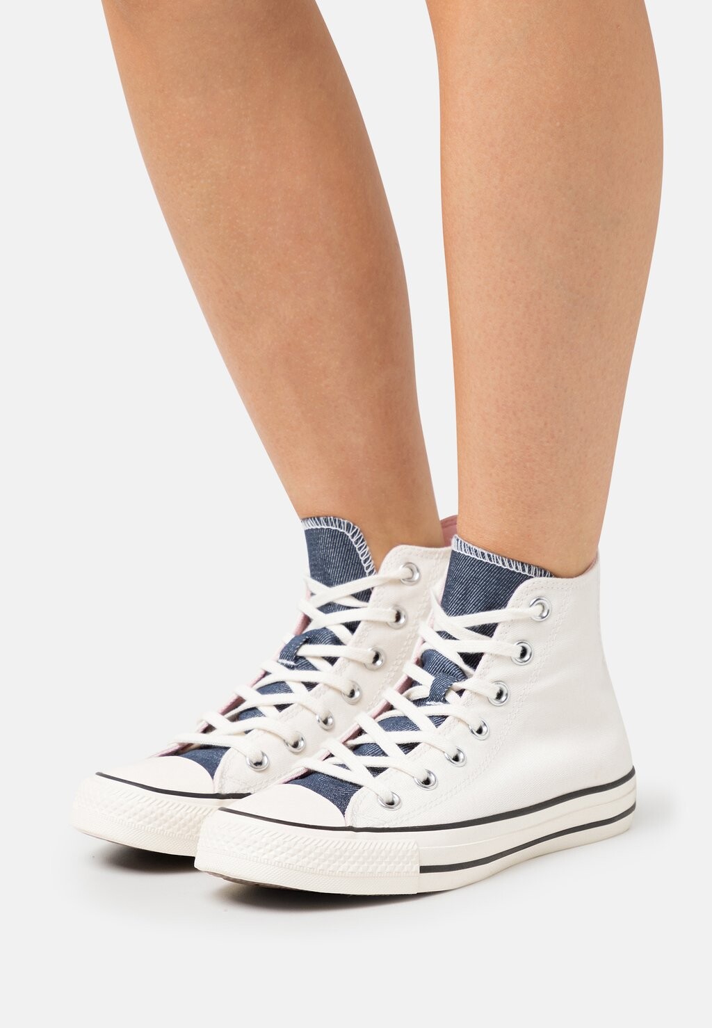 Высокие кроссовки Converse Chuck Taylor All Star Fashion, белая цапля / темно-синий
Высокие кроссовки Converse Chuck Taylor All Star Fashion, белая цапля / темно-синий