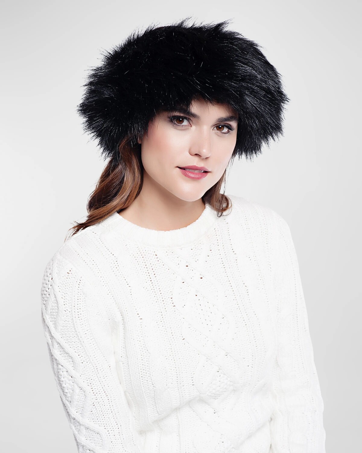 Повязка на голову с ореолом из искусственного меха Fabulous Furs, цвет Black Fox
Повязка на голову с ореолом из искусственного меха Fabulous Furs, цвет Black Fox