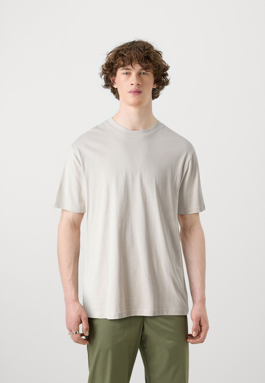 Простая футболка ONSFRED TEE 4 PACK Only & Sons, цвет Silver Lining/Hot Fudge/Dark Navy/Rosin
Простая футболка ONSFRED TEE 4 PACK Only & Sons, цвет Silver Lining/Hot Fudge/Dark Navy/Rosin