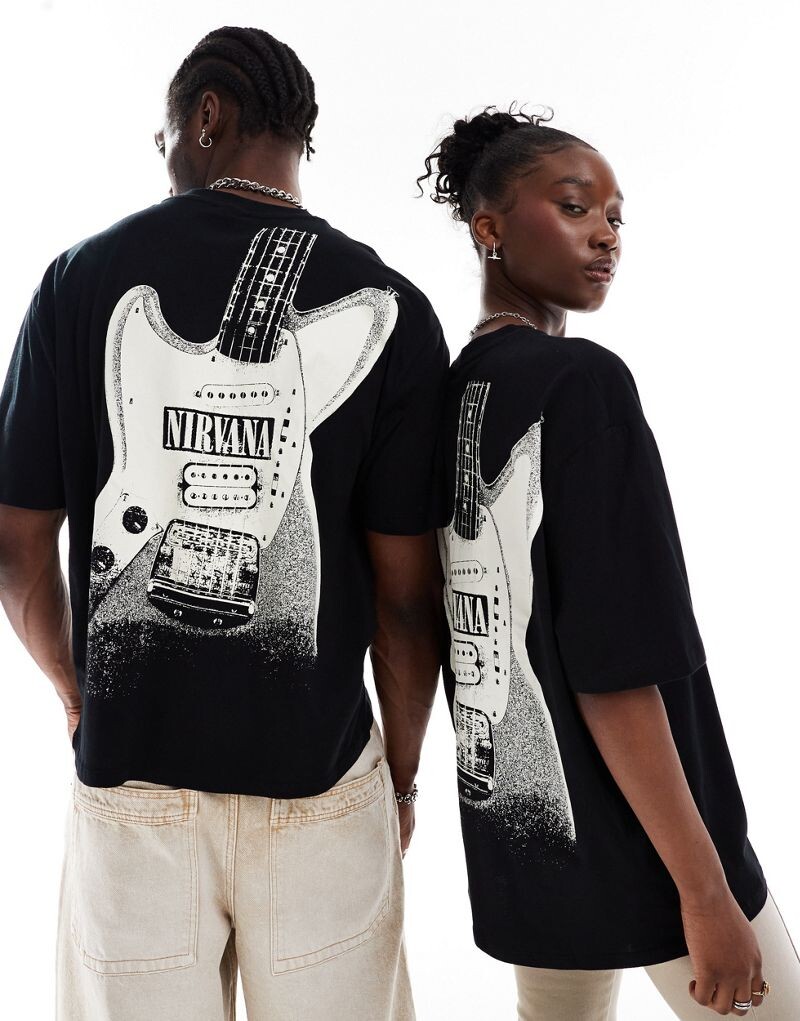 Черная объемная футболка унисекс с лицензионным ремешком ASOS DESIGN с графикой гитары Nirvana
Черная объемная футболка унисекс с лицензионным ремешком ASOS DESIGN с графикой гитары Nirvana