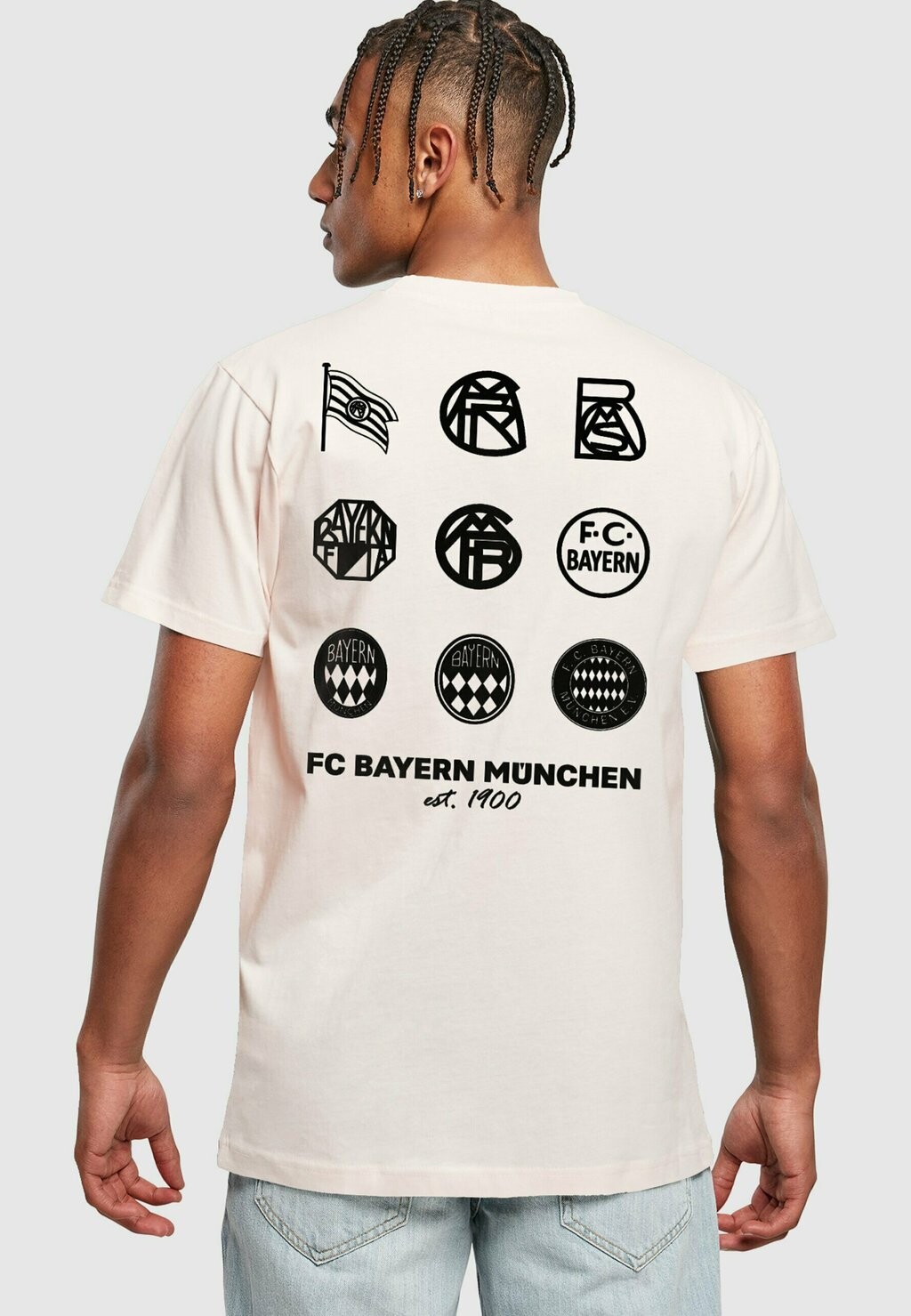 Команда Fc Bayern Logo History Round Neck FC Bayern München, цвет pink marshmallow
Команда Fc Bayern Logo History Round Neck FC Bayern München, цвет pink marshmallow